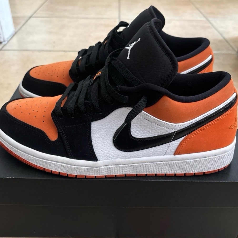 Nike Air Jordan 1 Low Starfish Black Toe(Size 10.5 Men) - Picture 5 of 9